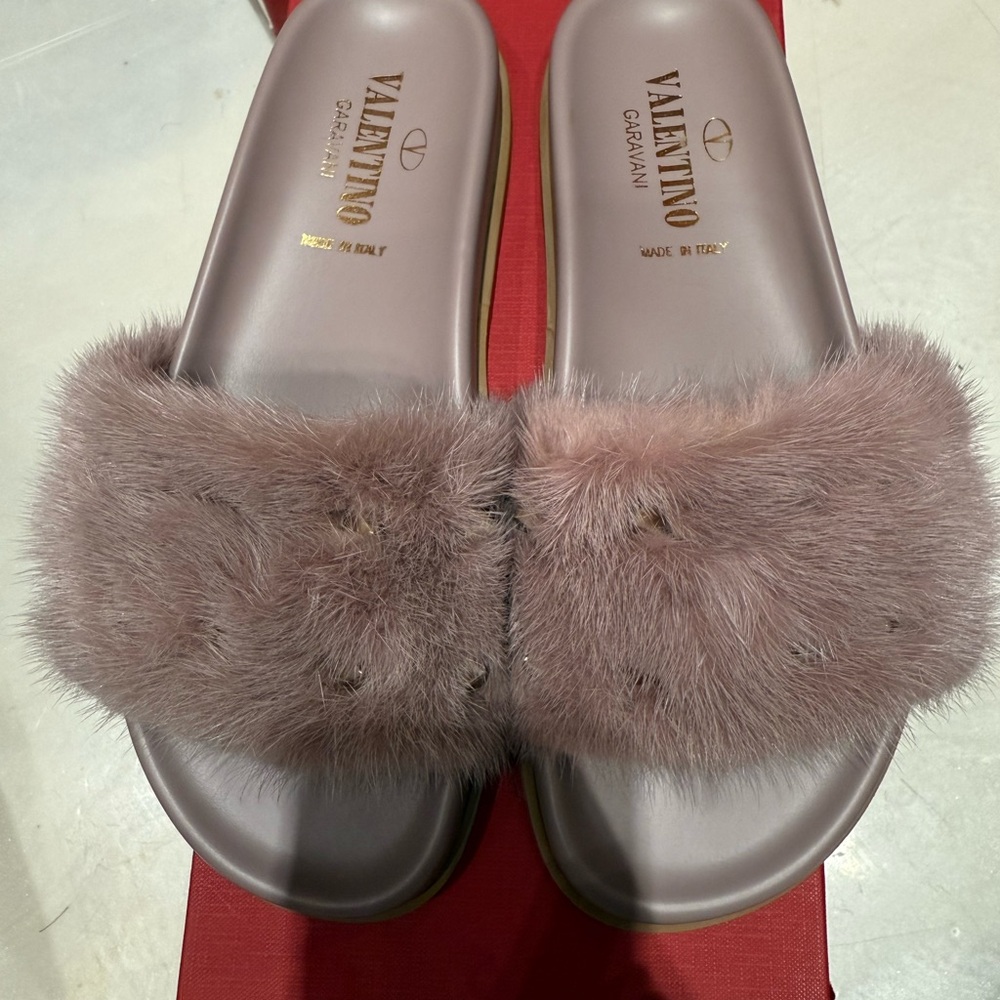 Valentino Garavani Mauve Fur Slippers